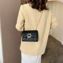 Autumn and winter  new solid color women's autumn and winter new Korean versatile One Shoulder Messenger fashion Lingge chain bag
