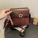 Cross border  autumn and winter new Korean retro women's one shoulder messenger bag, a small foreign style bag for women 