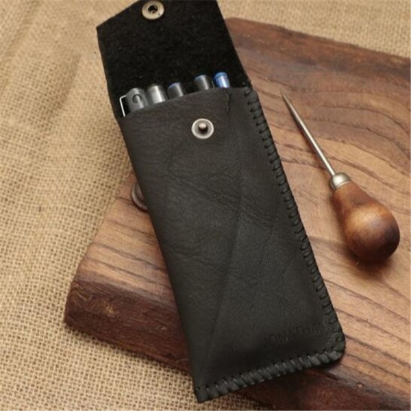 Manufacturer customized new leather pencil and pen storage bag retro style cosmetic pen leather case leather stationery pen case